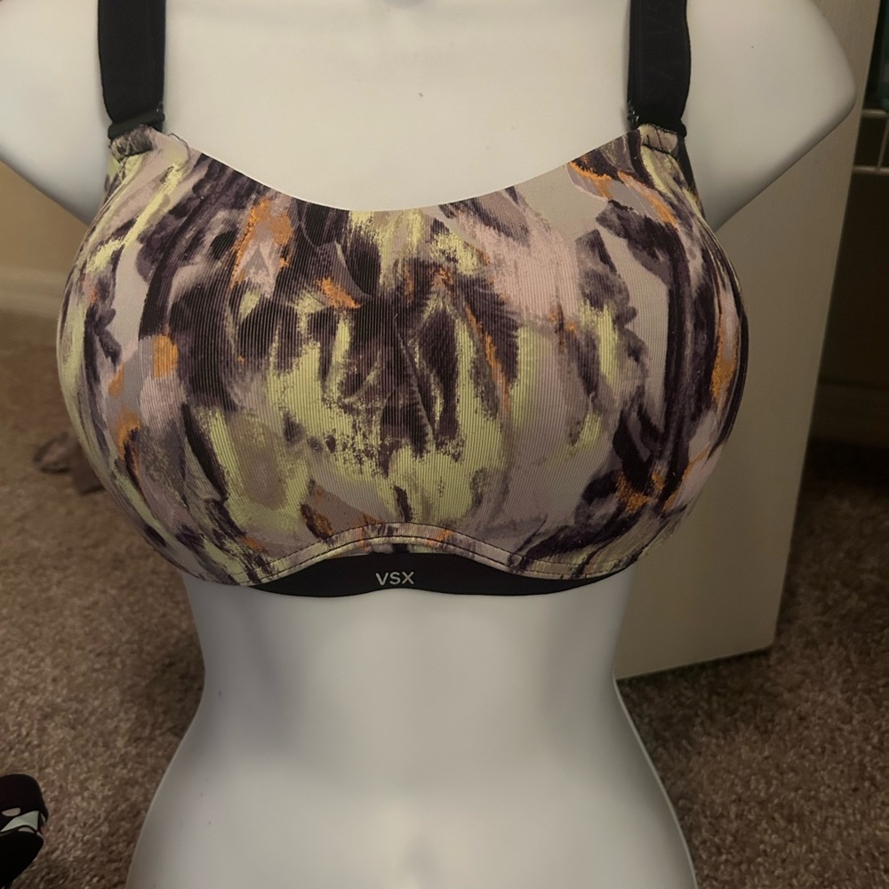 EUC Victoria Secret spirt bra